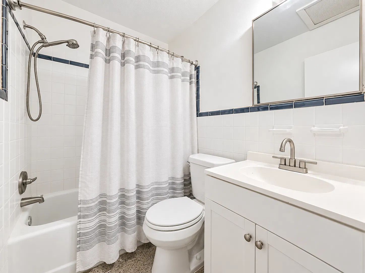 2 bed, 763 sqft, $2,175 — Photo 2