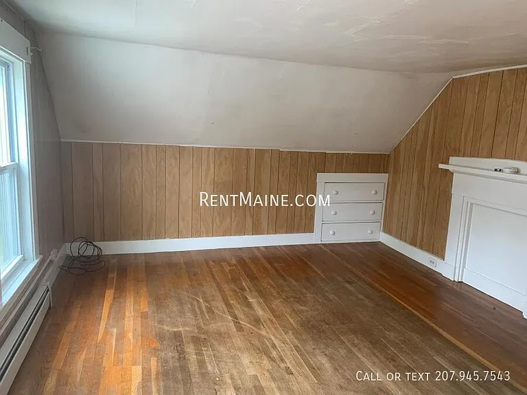 198 Center St #4 — Photo 6