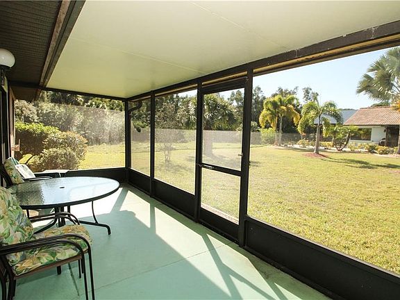 3rd image of 4291 Oak Terrace Cir