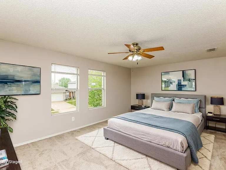 4329 Meadowknoll Dr — Photo 12