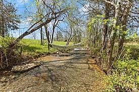 2nd image of 1615 River Rd