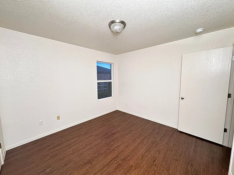 4707 Waterproof Dr — Photo 26
