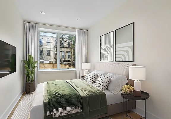 3rd image of 473 Bainbridge St #1A