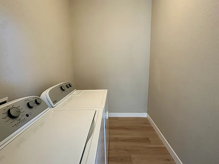 9402 E 58th Pl — Photo 8