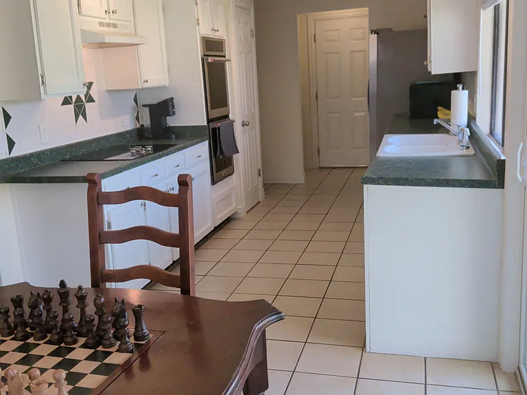 1813 Baylor Dr — Photo 5