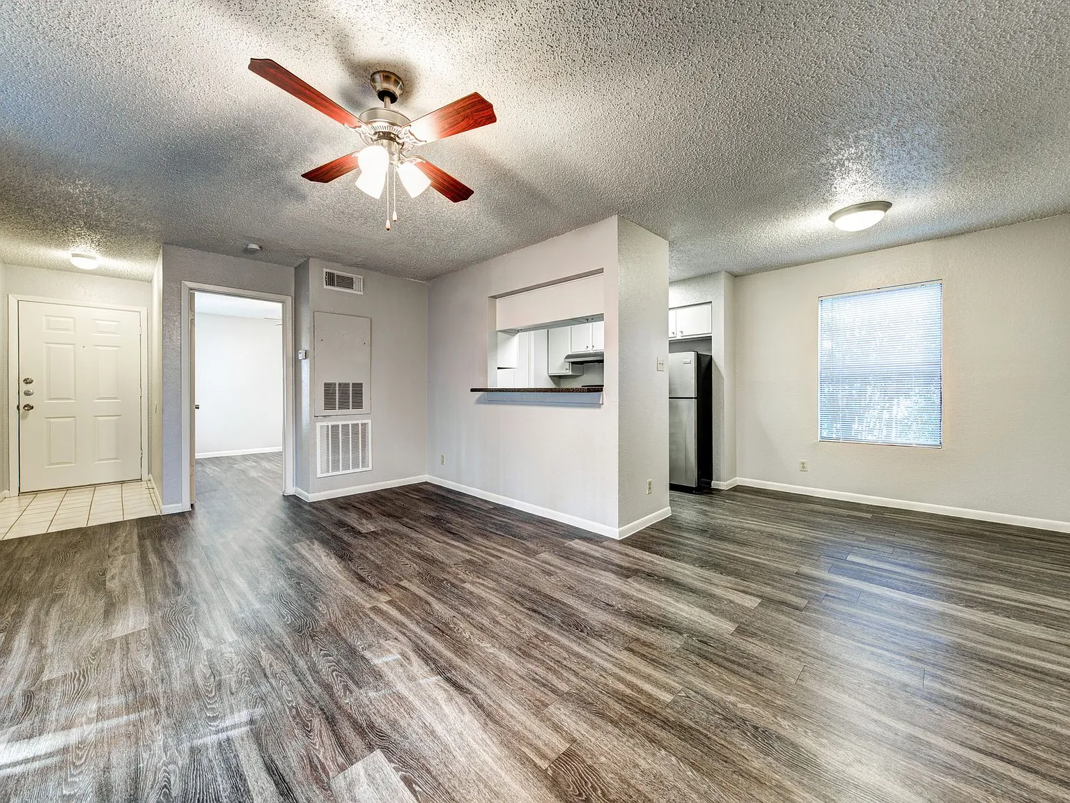 Chimney Park Apartments — Photo 3