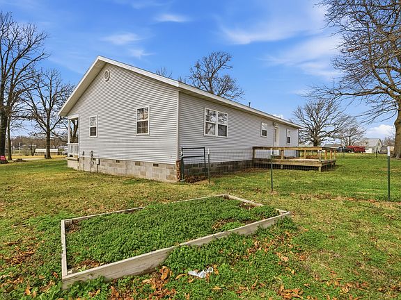 5th image of 204 N Summit Street