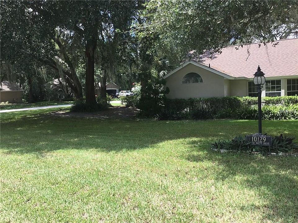 2nd image of 10129 Silver Bluff Dr