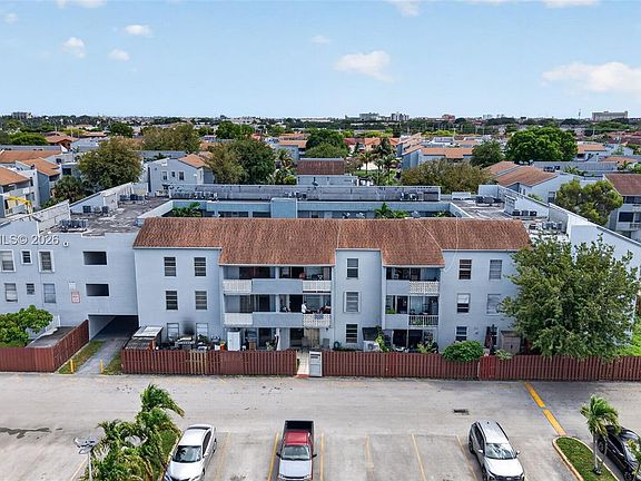 2nd image of 1755 W 60th St APT D301
