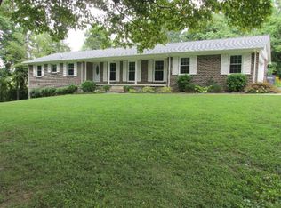 811 Forest Hills Dr, Cookeville, TN 38501