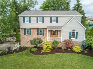 219 Springhouse Dr, Clairton, PA