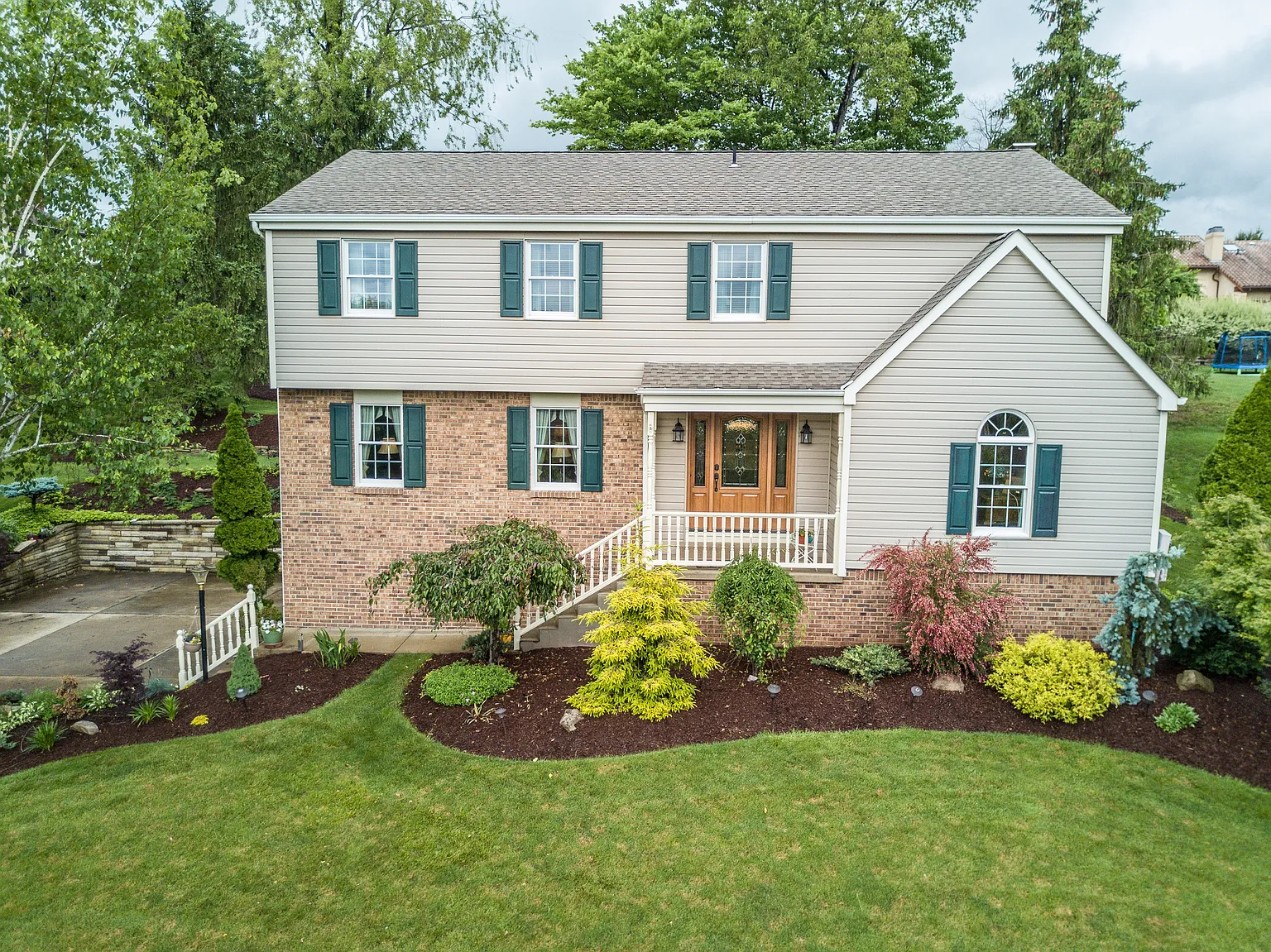 219 Springhouse Dr photo 1