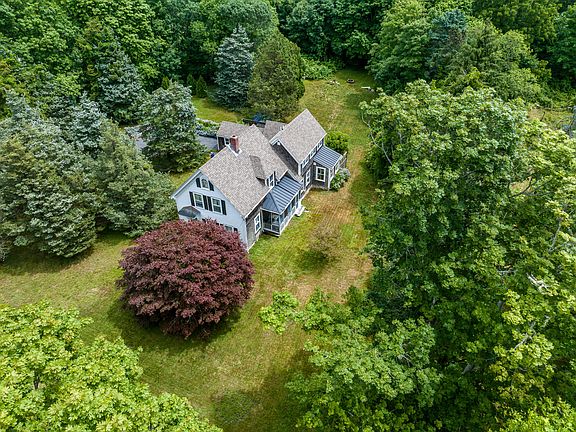 2nd image of 44 Brier Lane