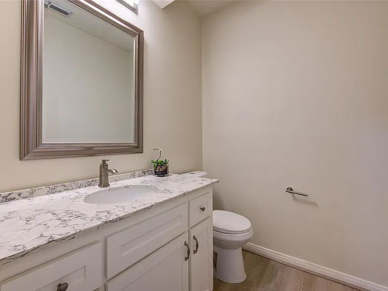 714 Last Arrow Dr — Photo 35