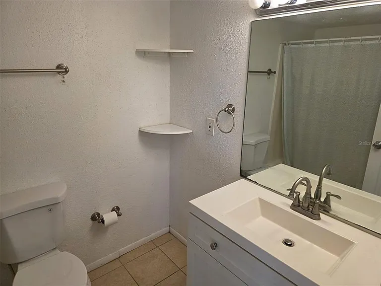 139 Oyster Bay Cir #220 — Photo 19