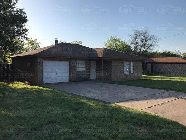 1st image of 5911 Willow Branch Dr
