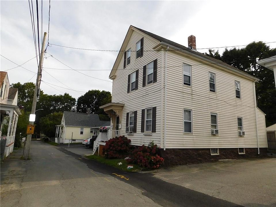 2nd image of 17 Pearse Ave