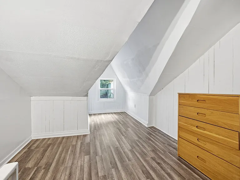 2822 Salisbury St — Photo 24