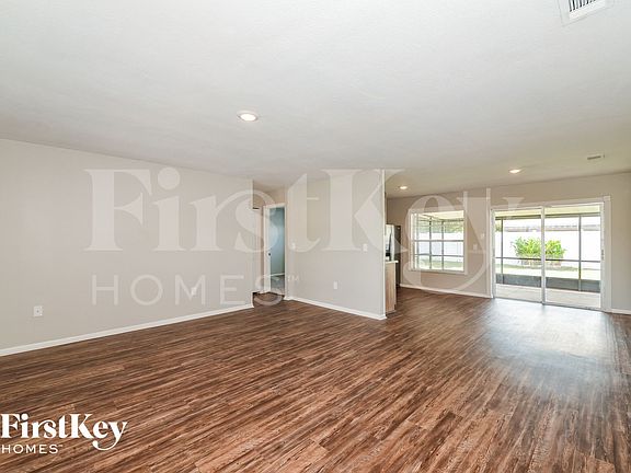 4th image of 1008 Lochmont Dr