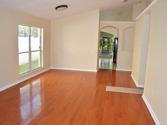4th image of 1824 Pine Bay Dr