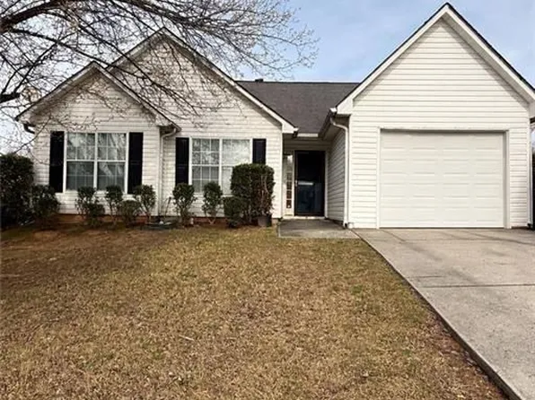 10600 Pine Forest Ln, Jonesboro, GA 30238