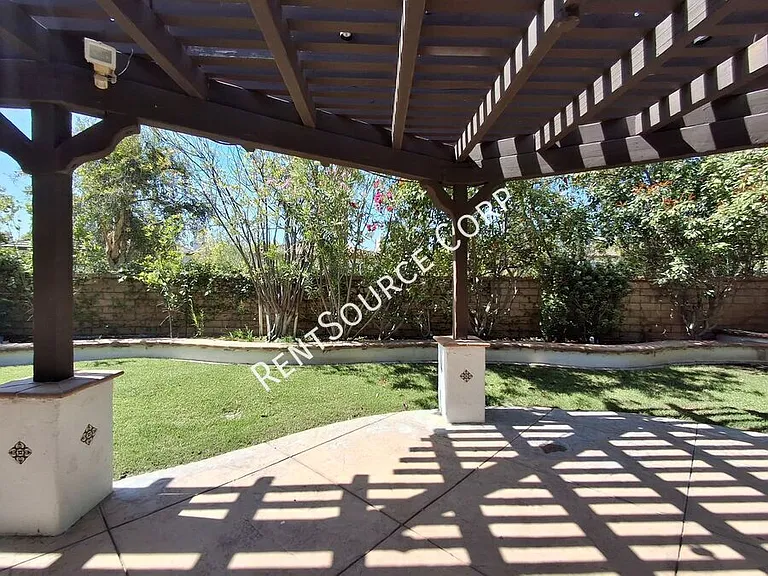24310 Las Palmas St — Photo 16