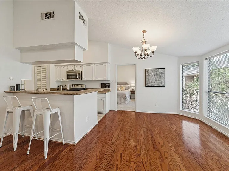 1881 Bering Dr #82 — Photo 3