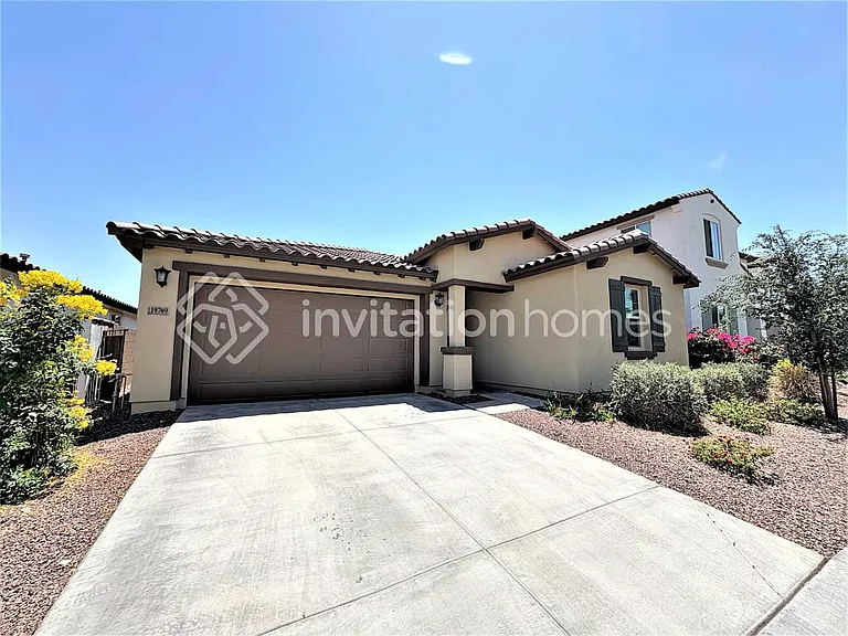 19709 W Campbell Ave — Photo 1