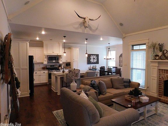 5th image of 1309 Oak Glenn Pl