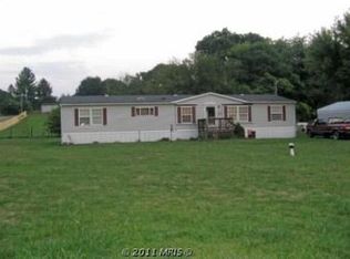 250 County Line Dr, Martinsburg, WV 25404