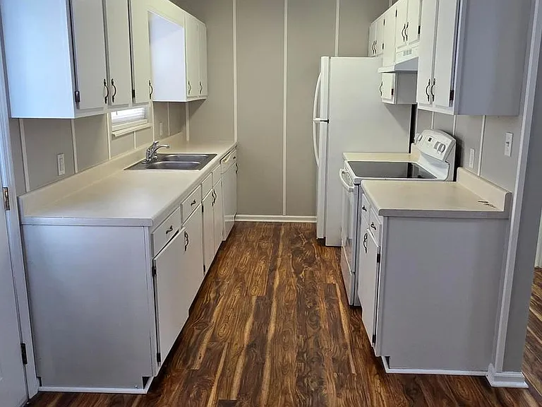 434 Hillside Dr — Photo 7