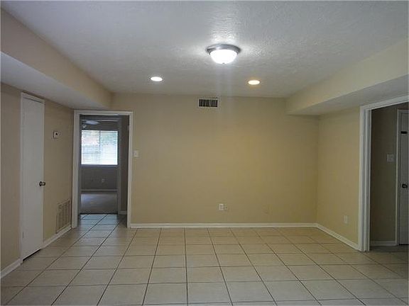 3rd image of 2015 Windy Meadow Dr