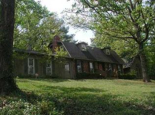 2611 Elizabeth Ave, Fayetteville, AR 72703