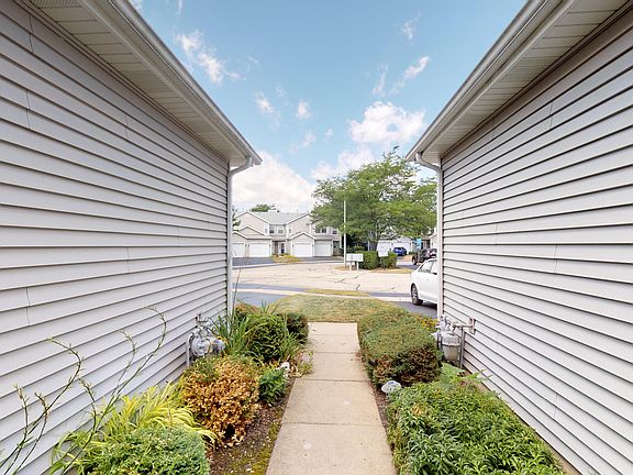 4th image of 363 Glen Byrn Ct