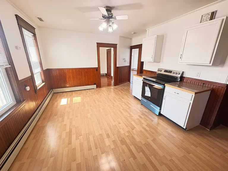 Eat in kitchen