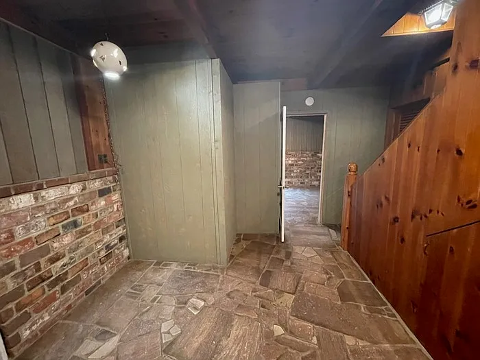 65 Greenwood Dr — Photo 14