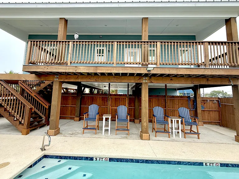 224 W Oaks Ave #B — Photo 2