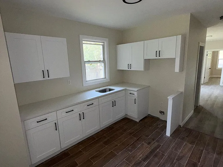 208 Myrtle Ave #H — Photo 6