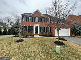 8457 Amanda Pl, Vienna, VA 22180