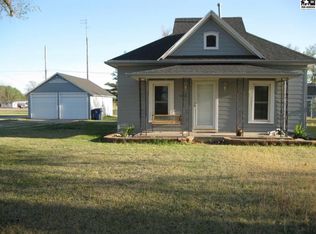 601 W Main St, Pretty Prairie, KS 67570