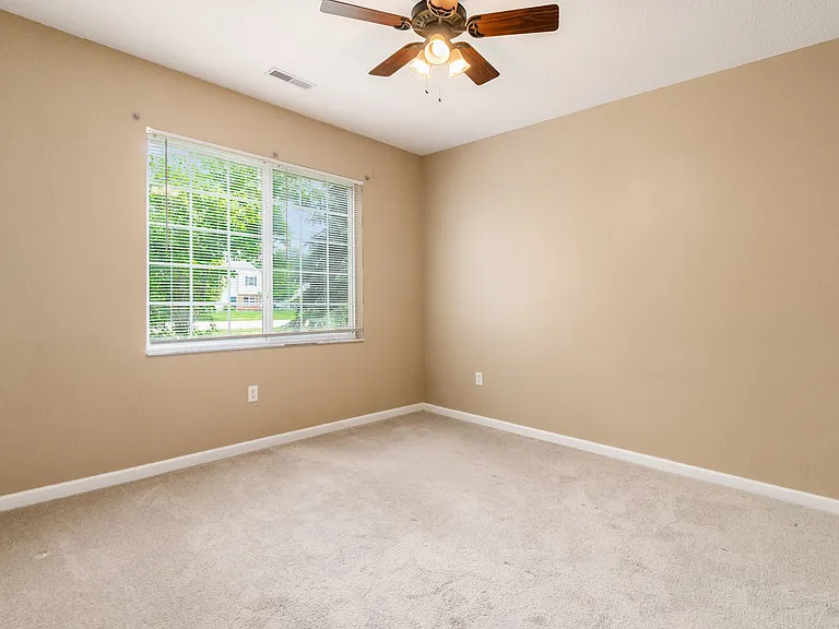 8057 Cranes Crossing Dr — Photo 27