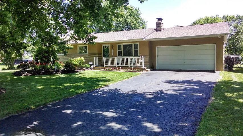 3060 Marwick Rd photo 1