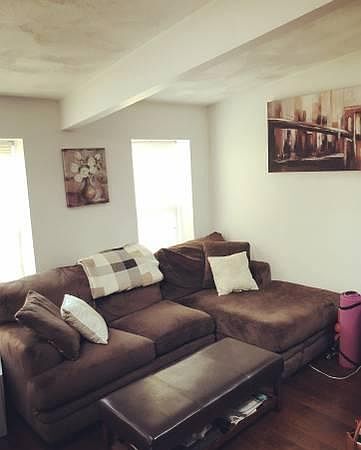 2nd image of 758 E 6th St APT 3