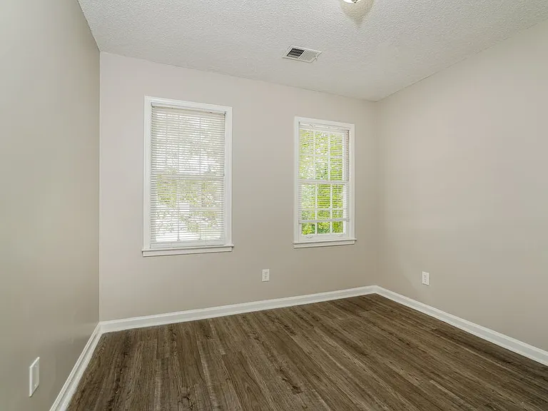 3133 Glen Hollow Dr — Photo 17
