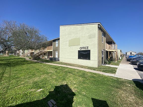 2nd image of 1809 W Schunior Rd #611
