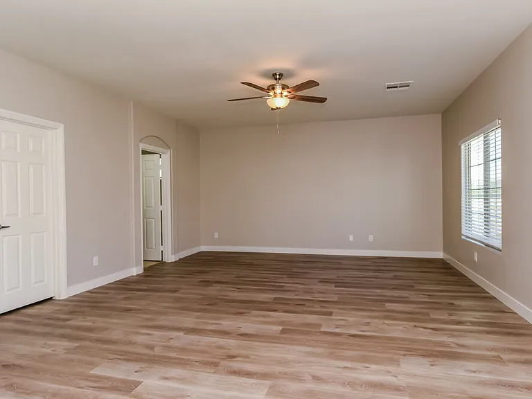 9519 Vega Carpio Ave — Photo 10