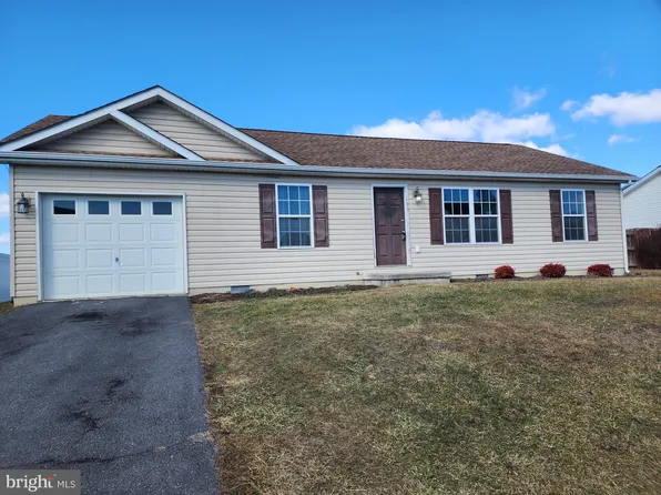 133 Wallace Ave, Inwood, WV 25428