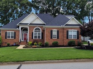 202 Kinard Way, Simpsonville, SC 29681