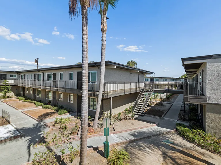 Marine Bay Apartments 3351 Marine Avenue, Gardena, CA 90249 — Photo 6
