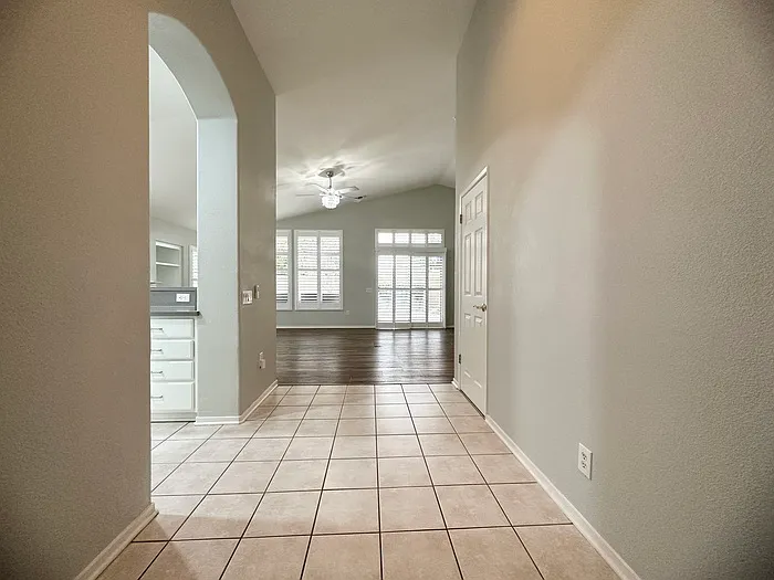 2 bed, 2.0 bath, 1334 sqft, $2,495 — Photo 3